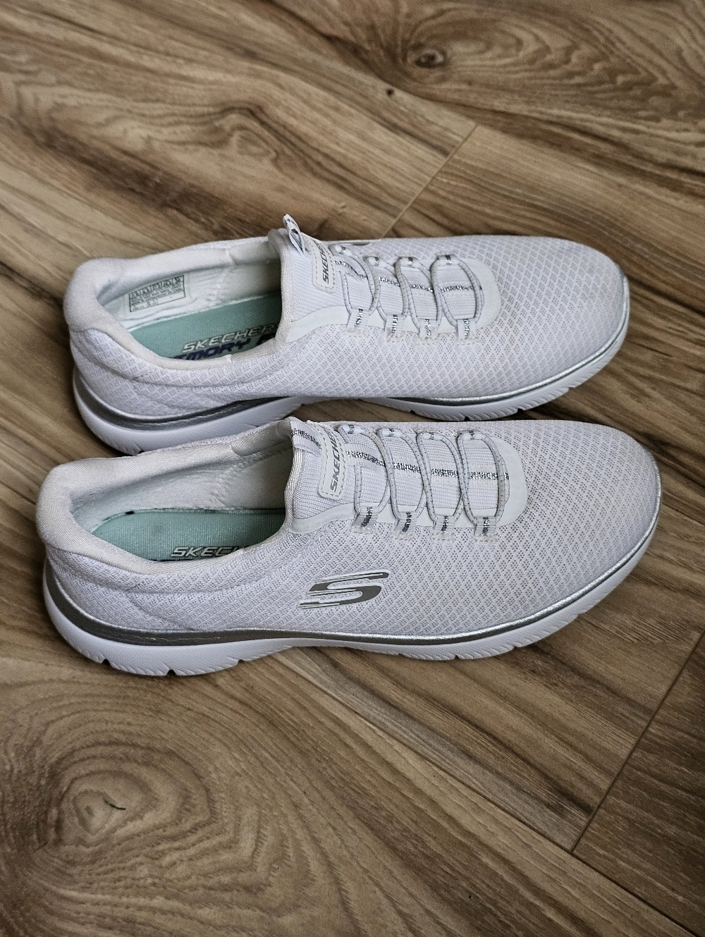 Skechers Summits Womens Slip-On Sneakers White/ Silver  Size 7.5